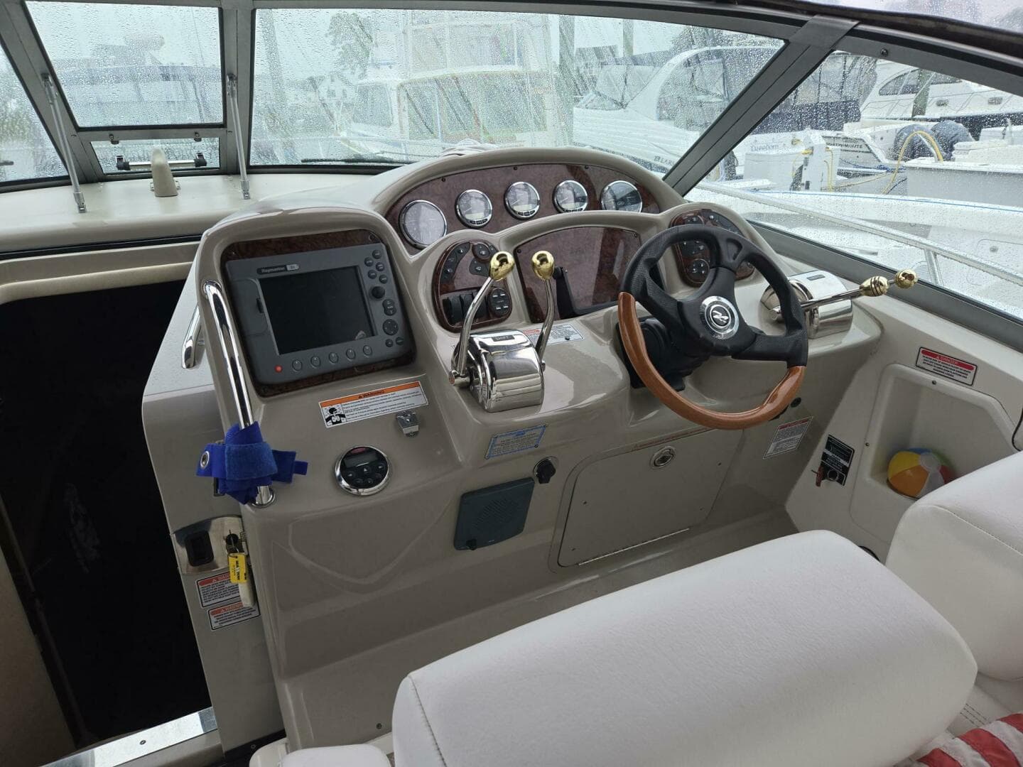 2006 Sea Ray 320 Sundancer