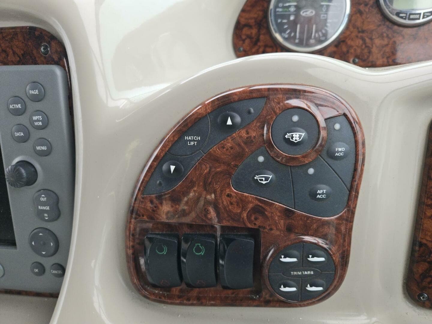 2006 Sea Ray 320 Sundancer