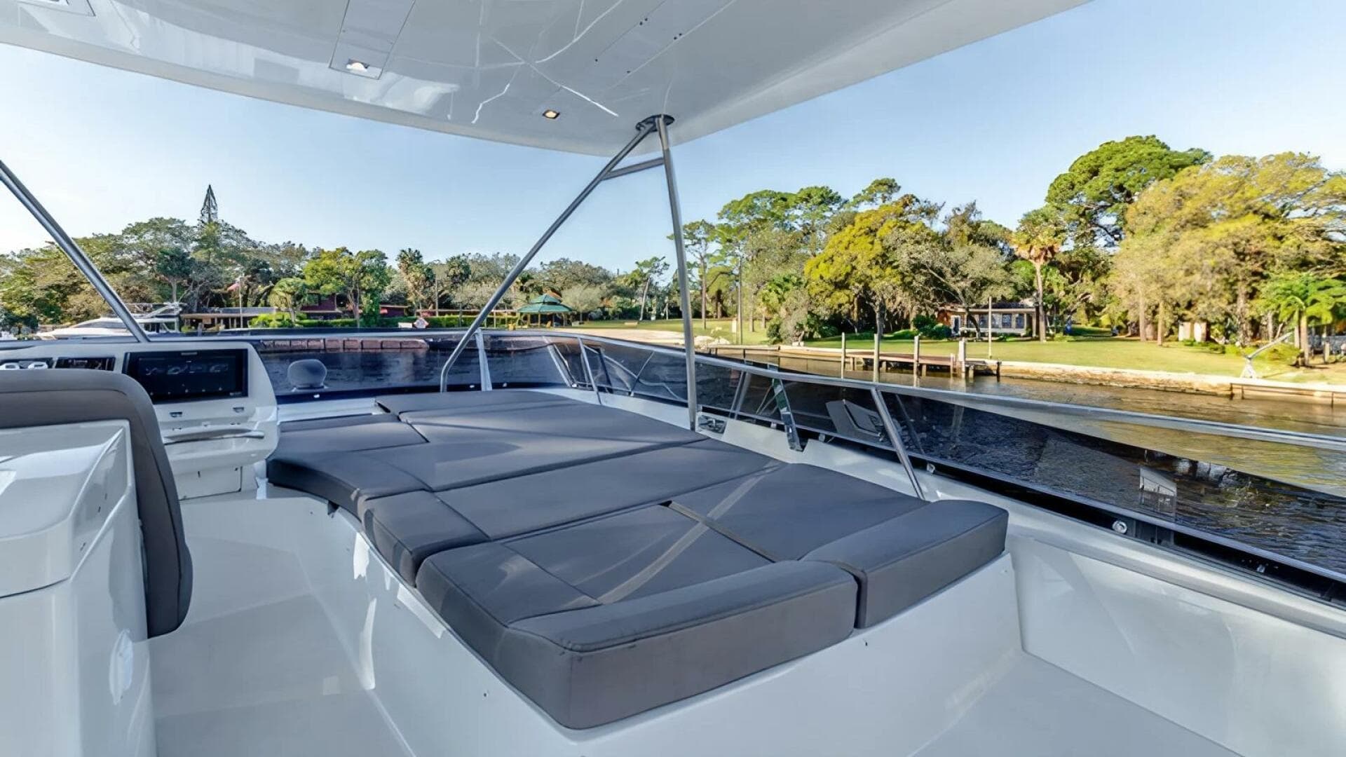 RELENTLESS 56'/ 17.06m 2018 Prestige