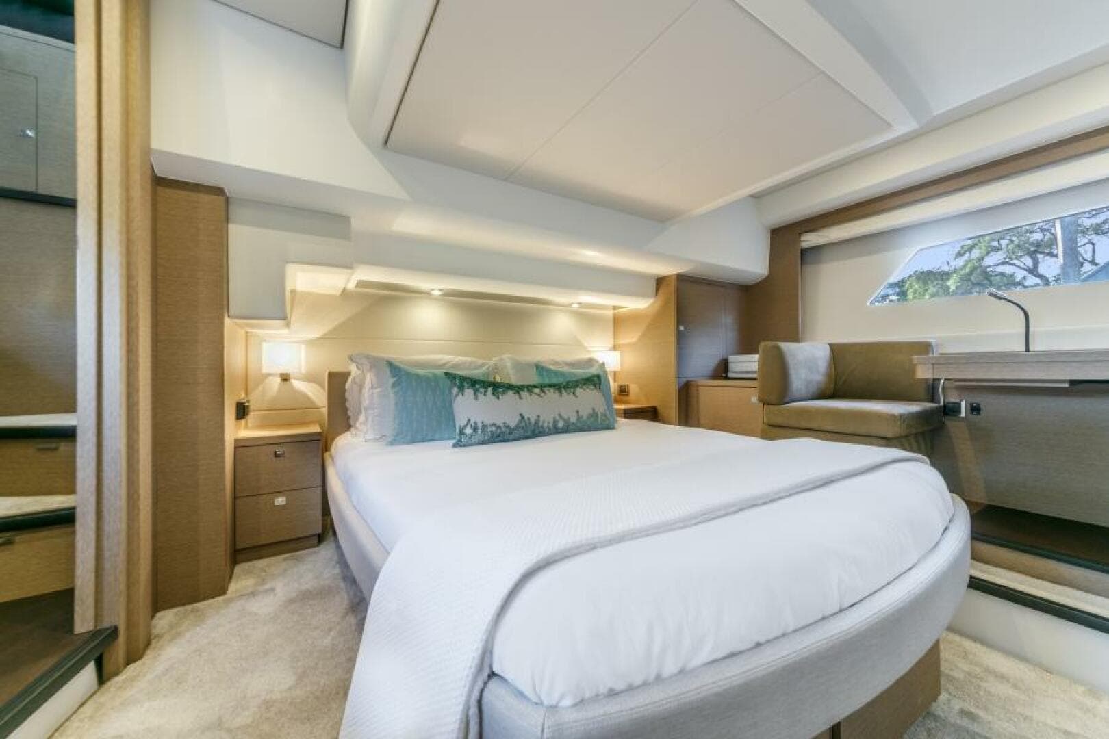 RELENTLESS 56'/ 17.06m 2018 Prestige