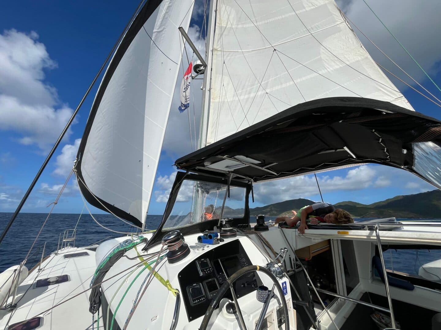 2012-lagoon-400-sail-9767240-20250422103349780-1_XLARGE.jpg
