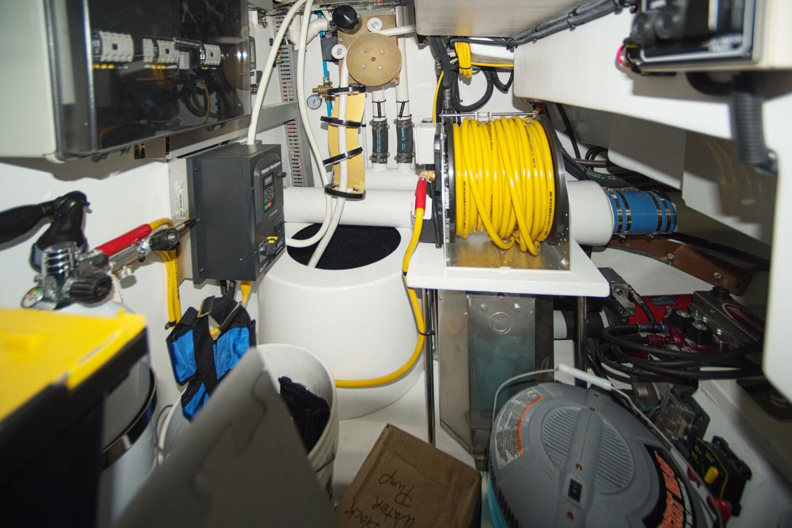 2023 Marlow Explorer 70E-CB