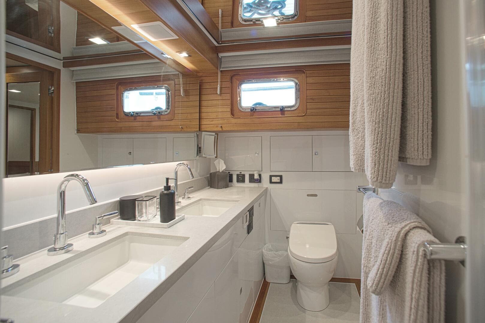 2023 Marlow Explorer 70E-CB