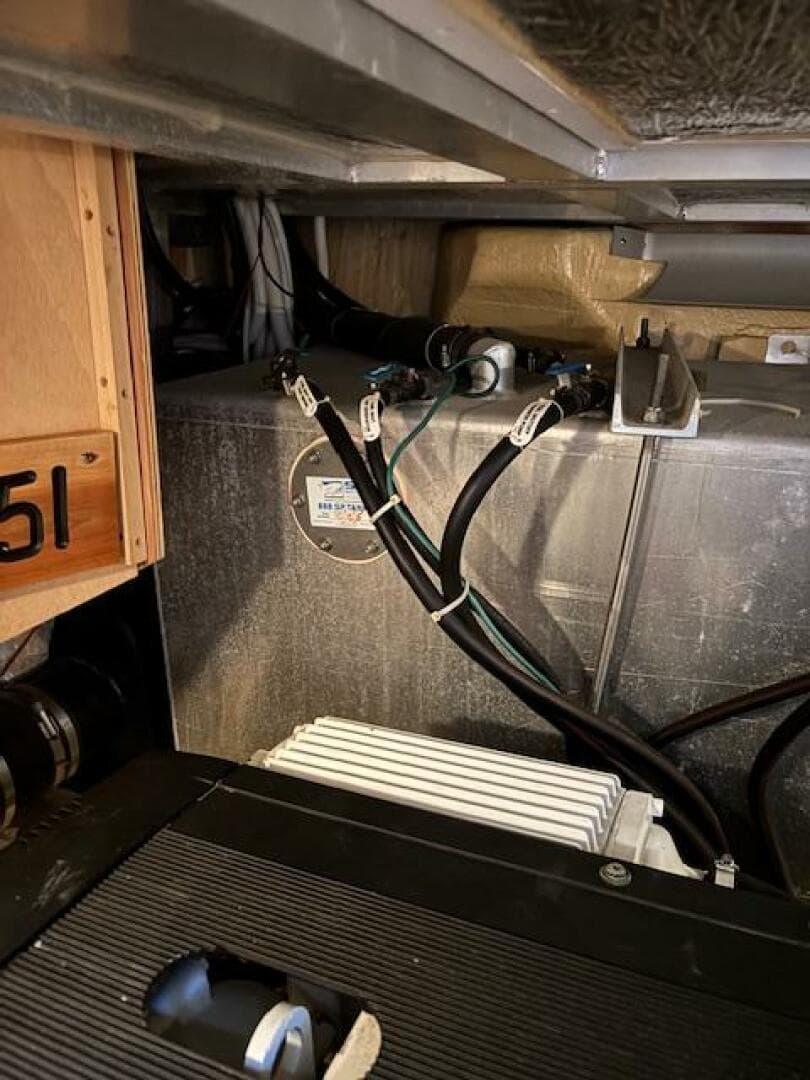 2006 Carver 43 Motor Yacht