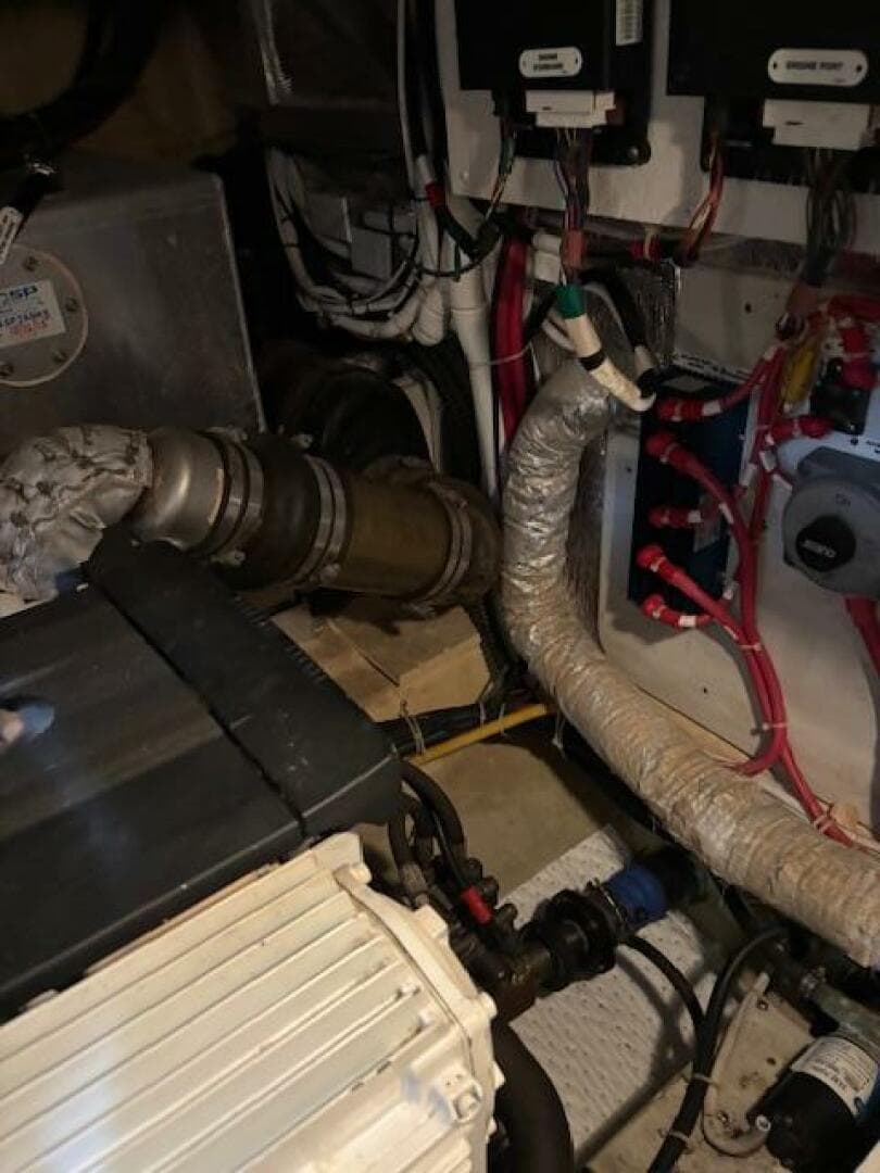 2006 Carver 43 Motor Yacht