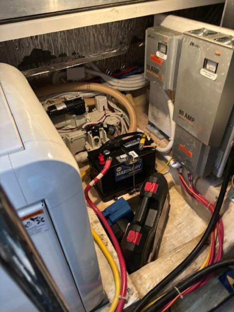 2006 Carver 43 Motor Yacht