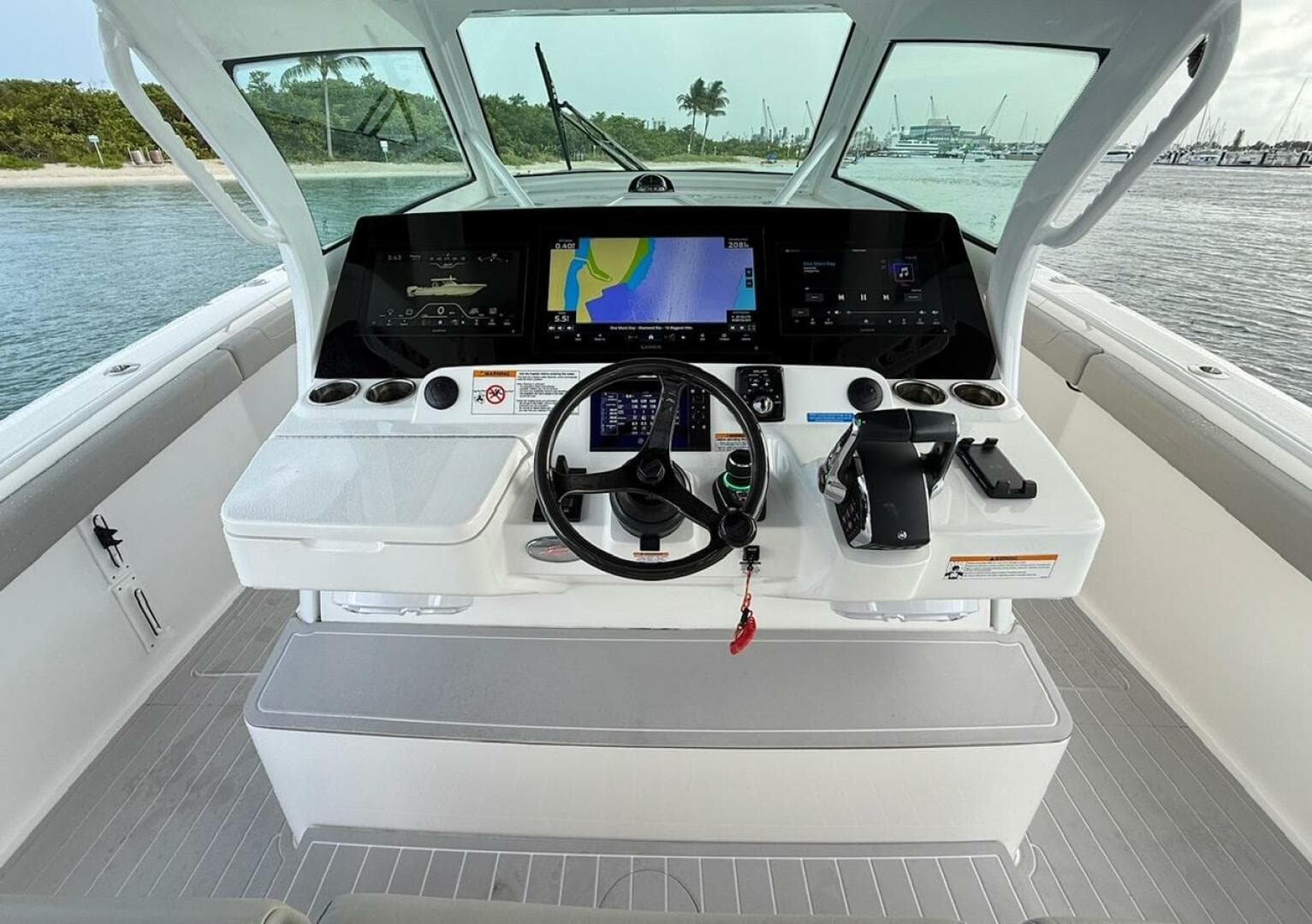 2006 Carver 43 Motor Yacht