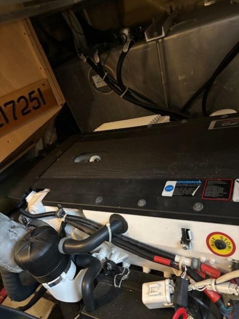 2006 Carver 43 Motor Yacht