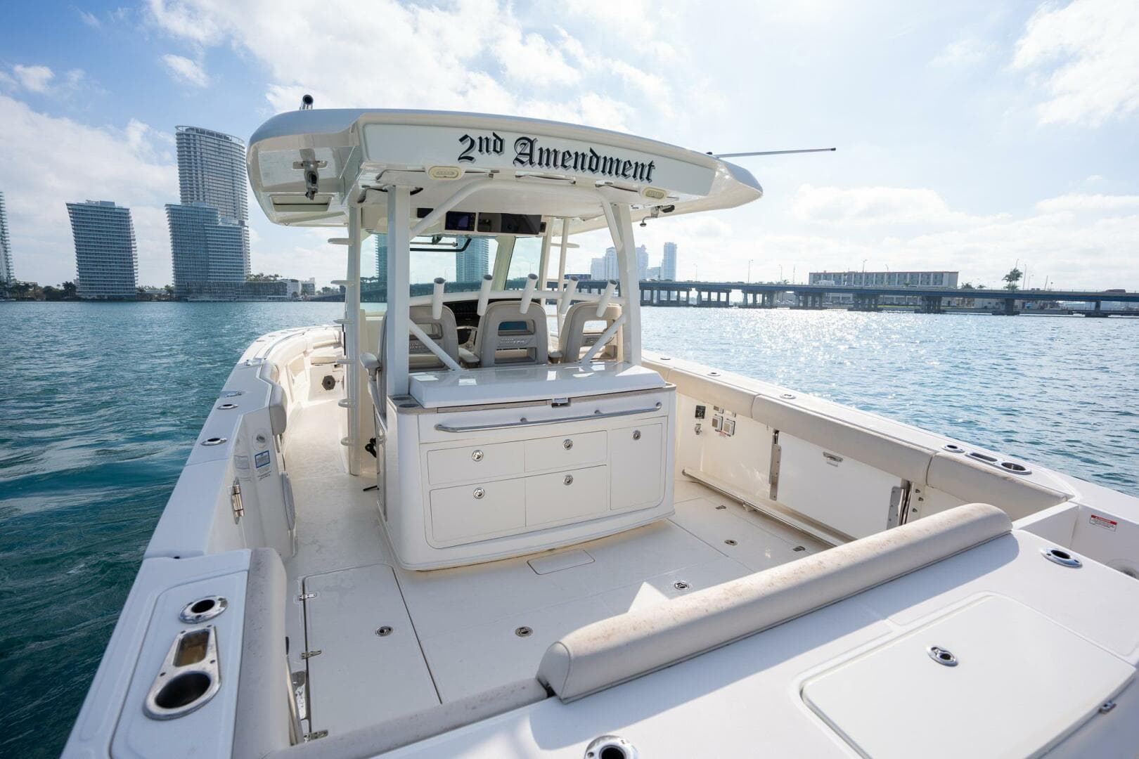 2020 Boston Whaler 380 Outrage Center Console
