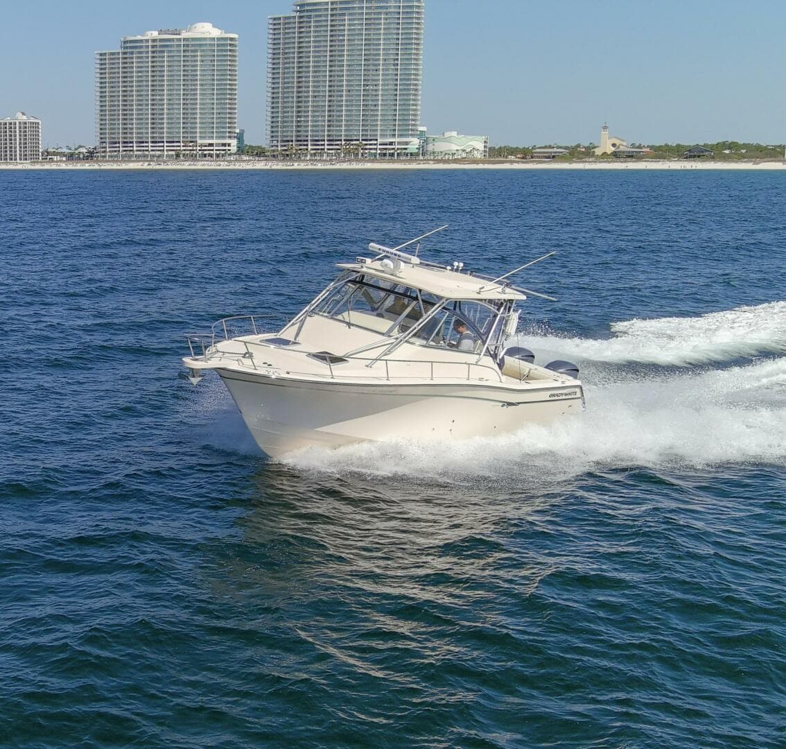 2009 33 Grady White 330 No Name Bow