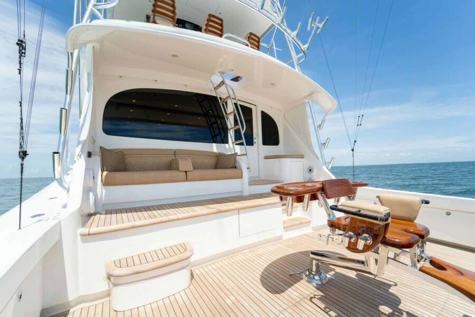 2018 Viking 72 Convertible - Wrapped Up