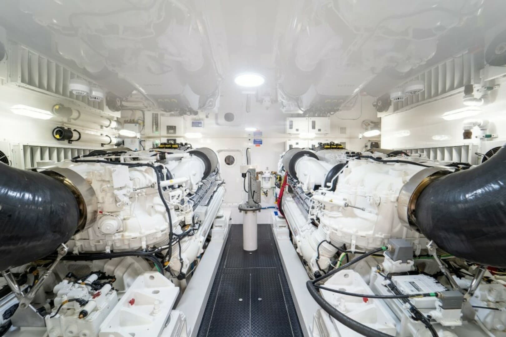 2018 Viking 72 Convertible - Wrapped Up