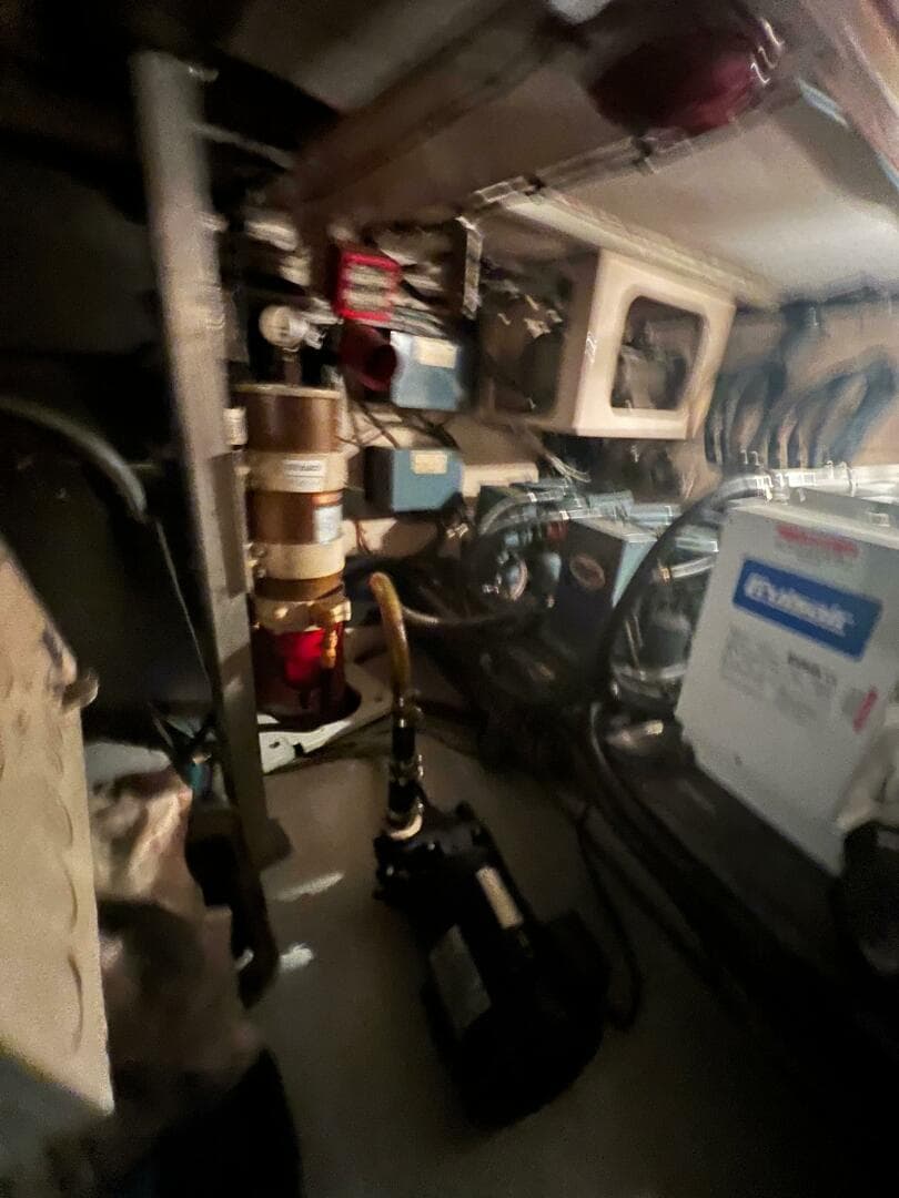 1984 Hatteras 61 CPMY