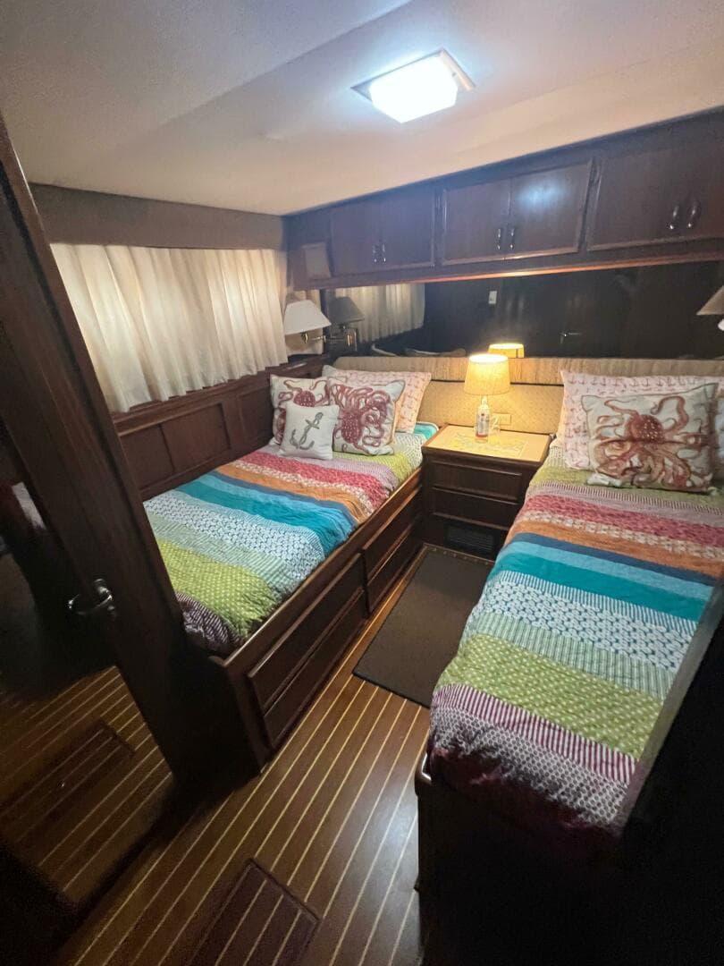 1984 Hatteras 61 CPMY