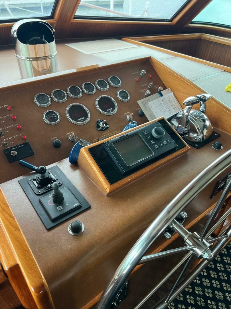 1984 Hatteras 61 CPMY