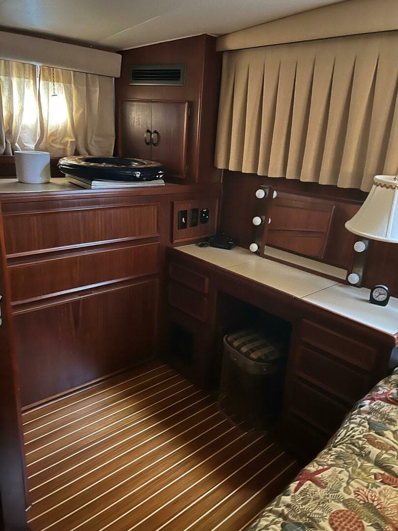 1984 Hatteras 61 CPMY