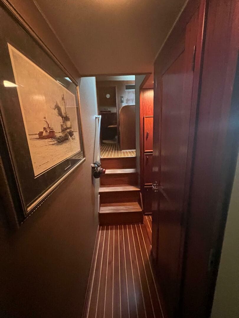 1984 Hatteras 61 CPMY