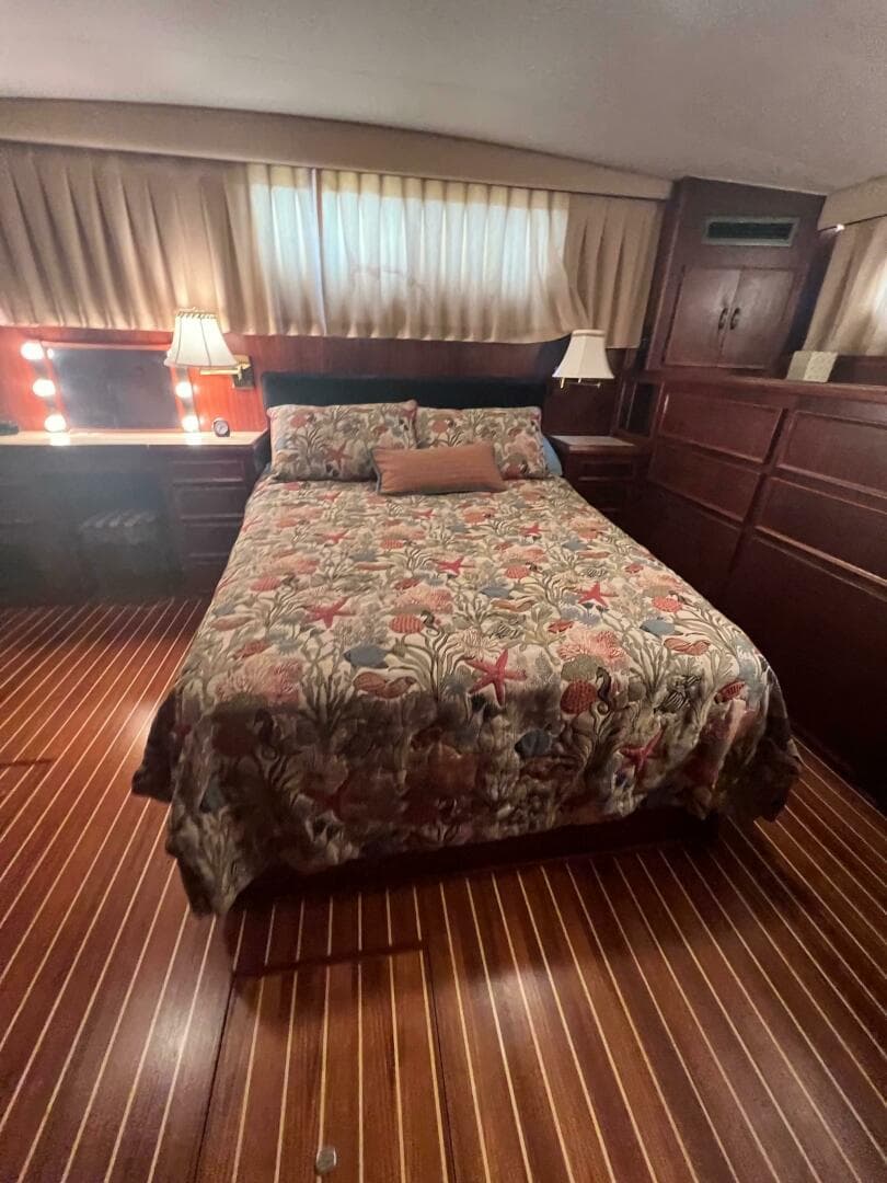 1984 Hatteras 61 CPMY