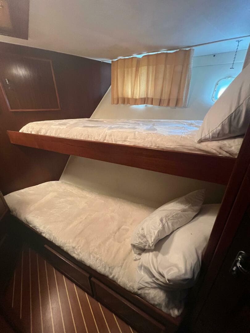 1984 Hatteras 61 CPMY