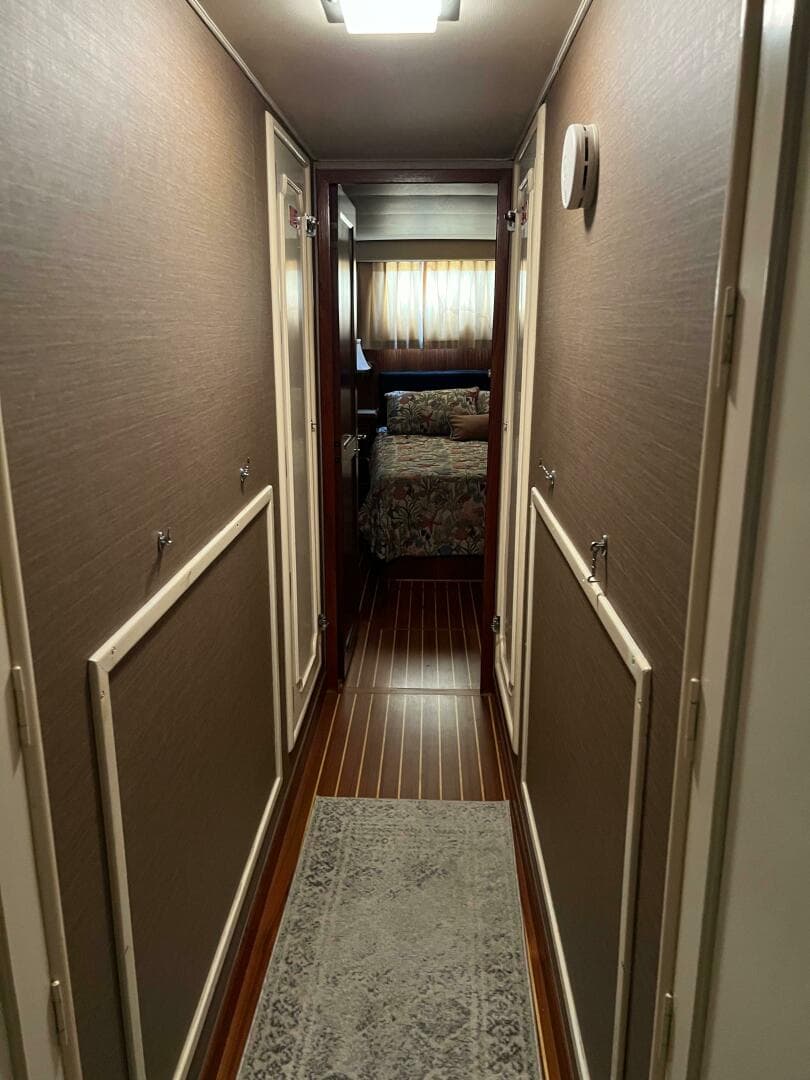 1984 Hatteras 61 CPMY