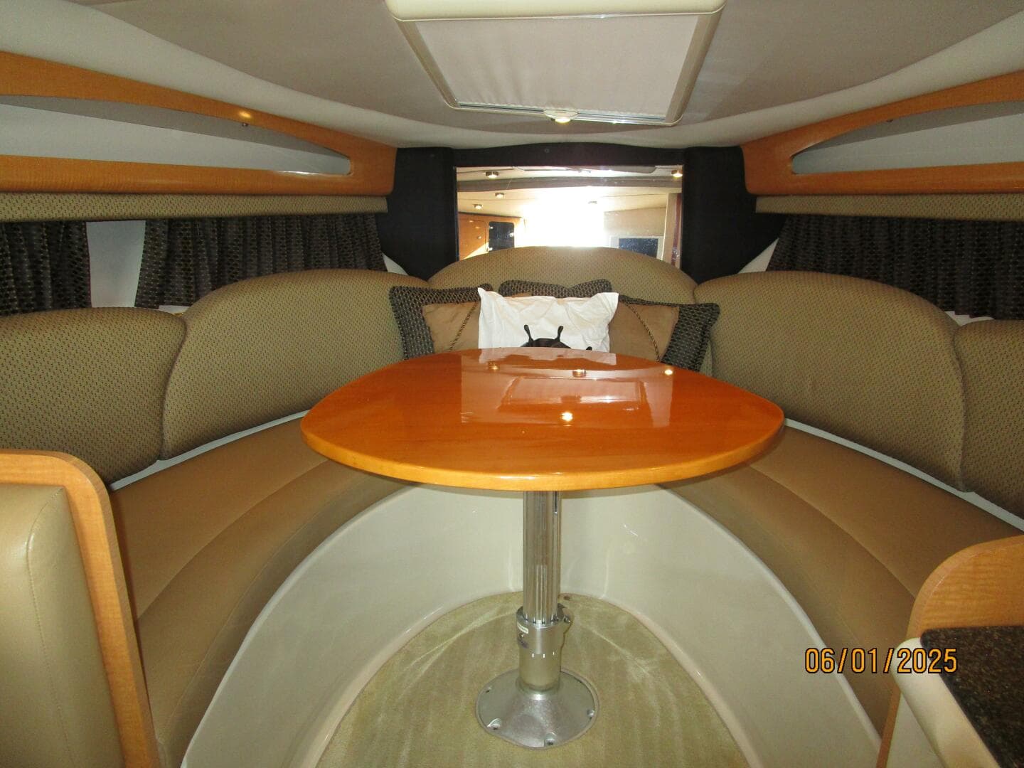 29' Chaparral forward settee