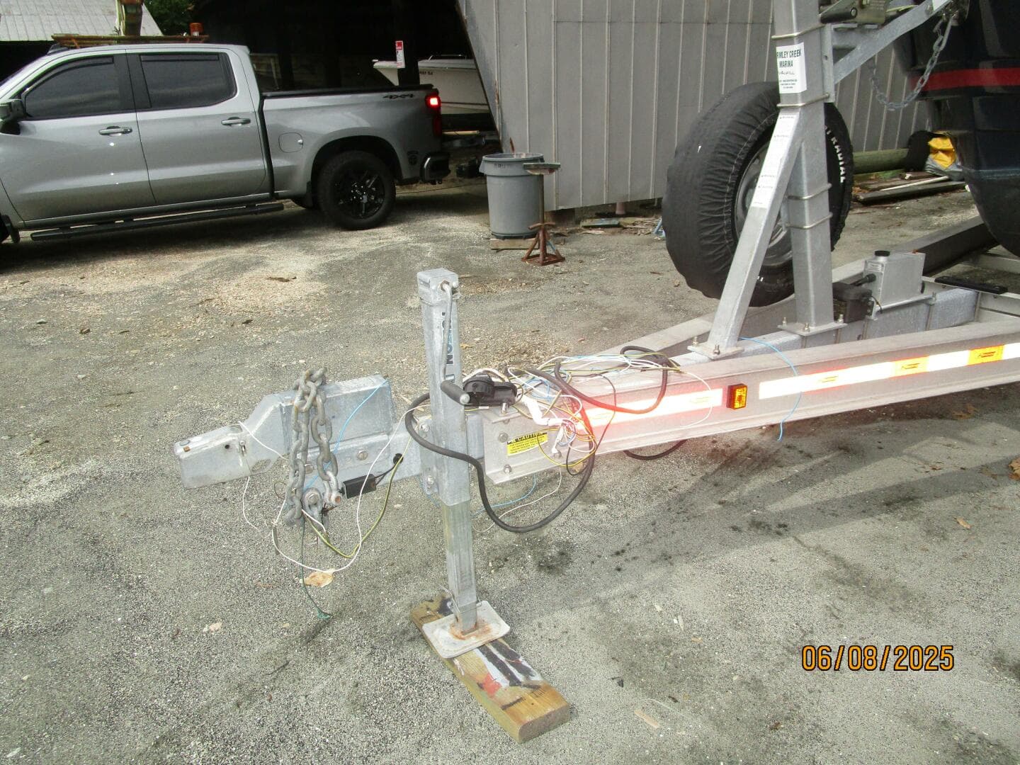 28' Cutwater trailer tongue2