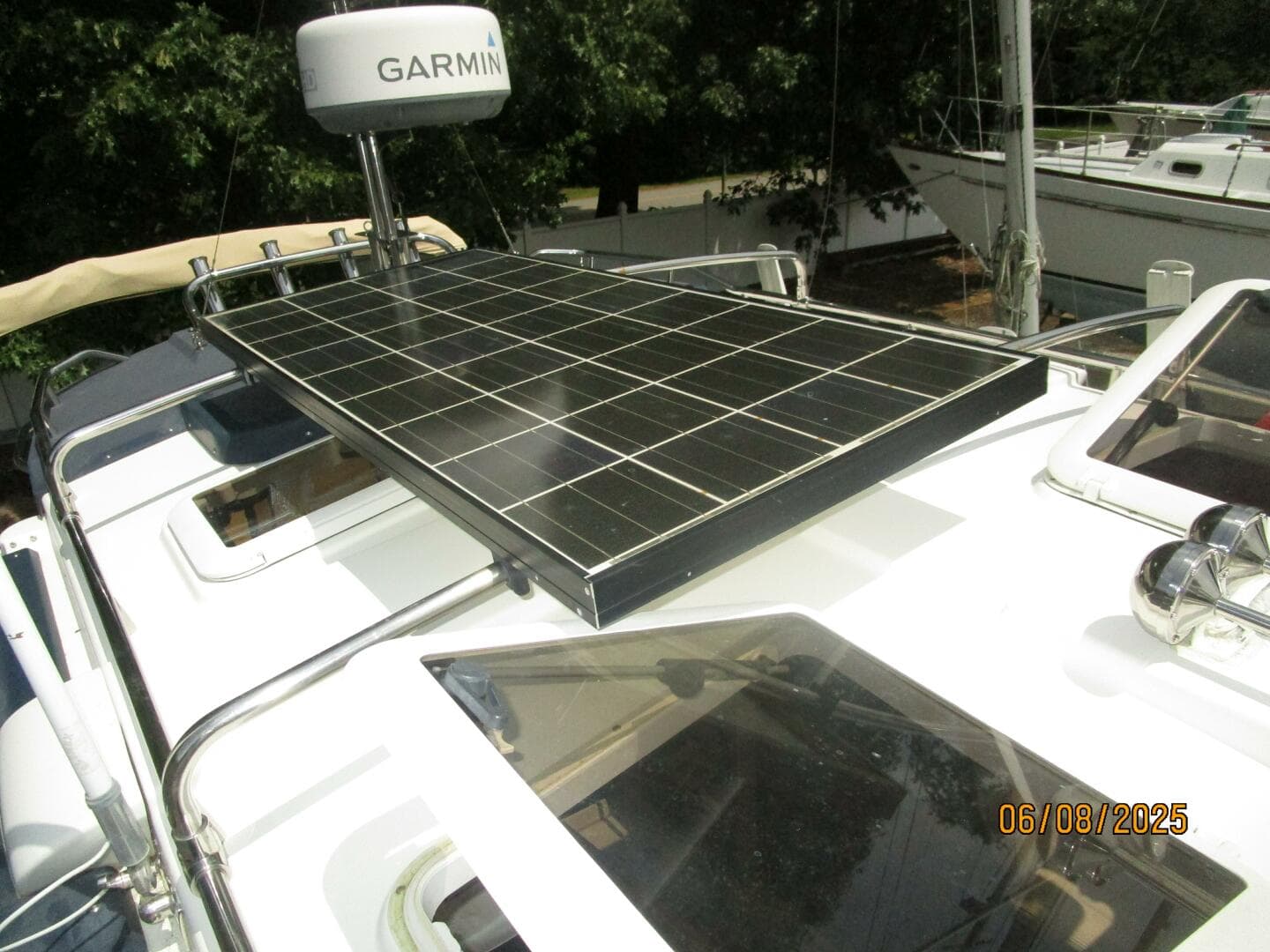 28' Cutwater solar panel
