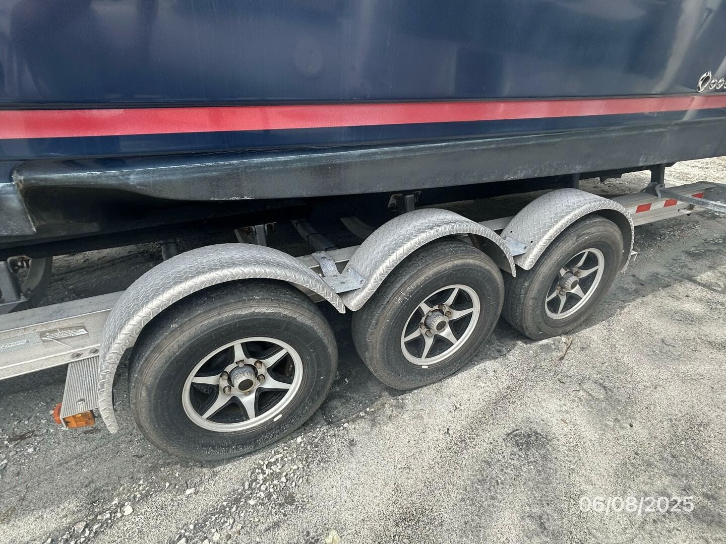 28' Cutwater trailer left wheels