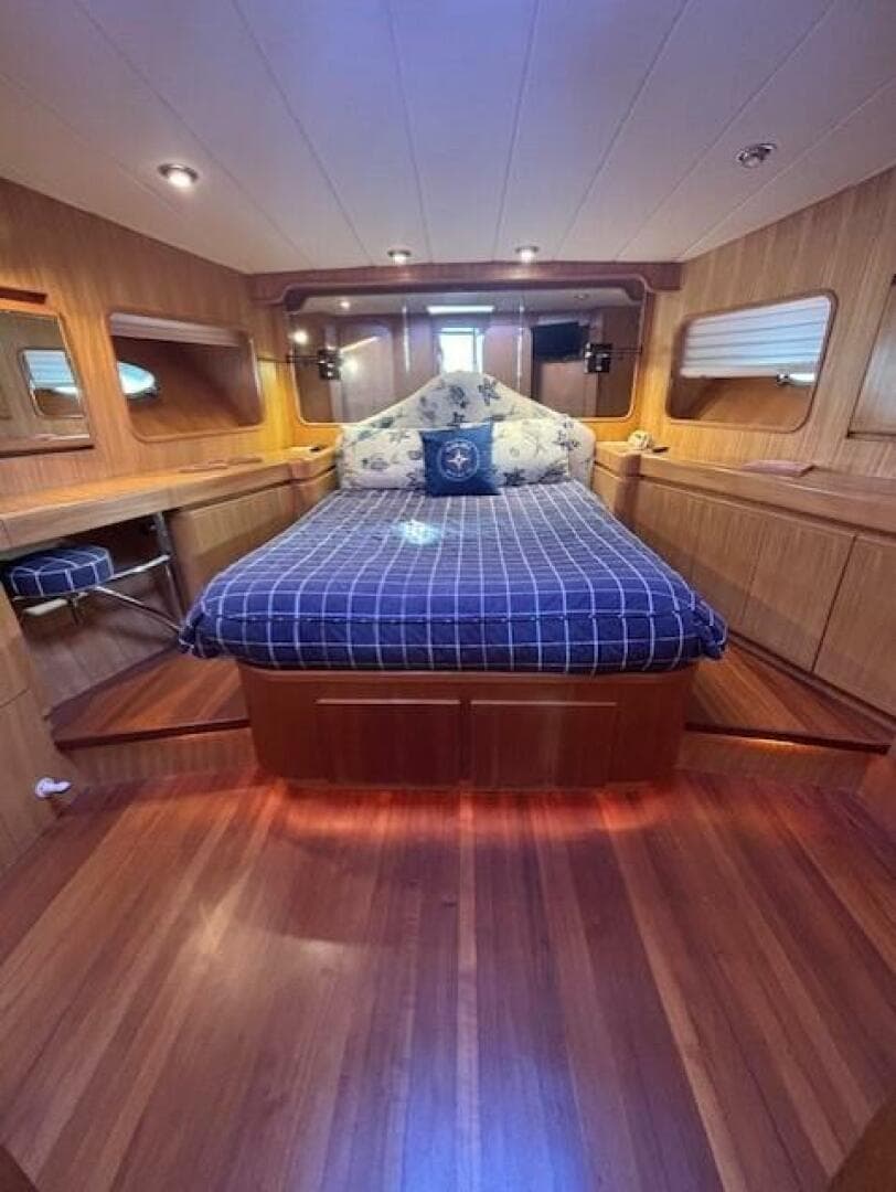1994 Johnson High Tech 56' Euro