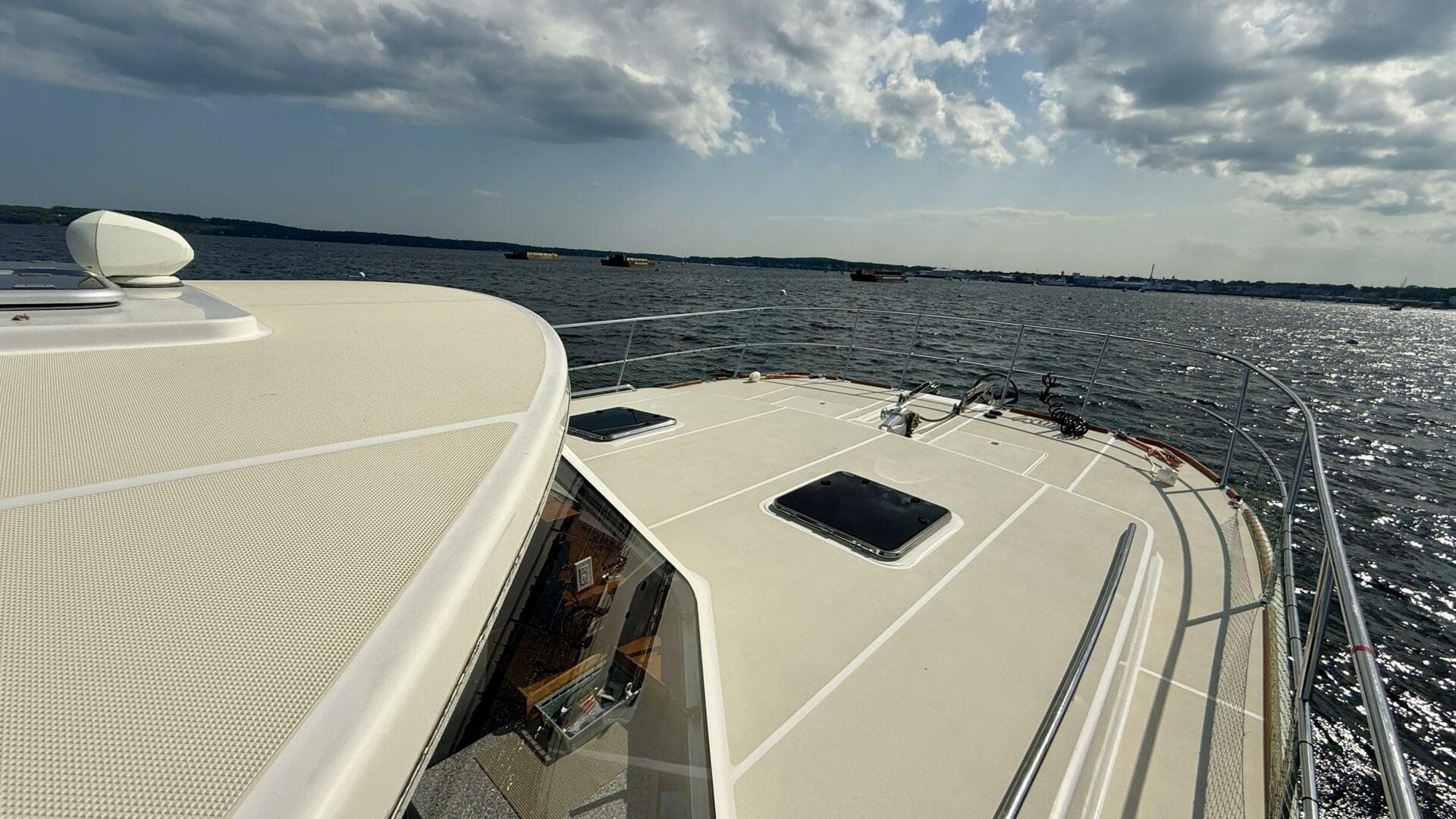2014 Maine Cat P44