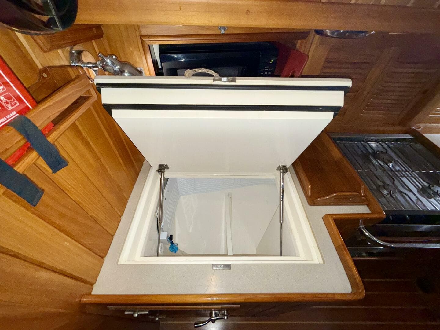 2005 Cabo Rico 42 Pilothouse