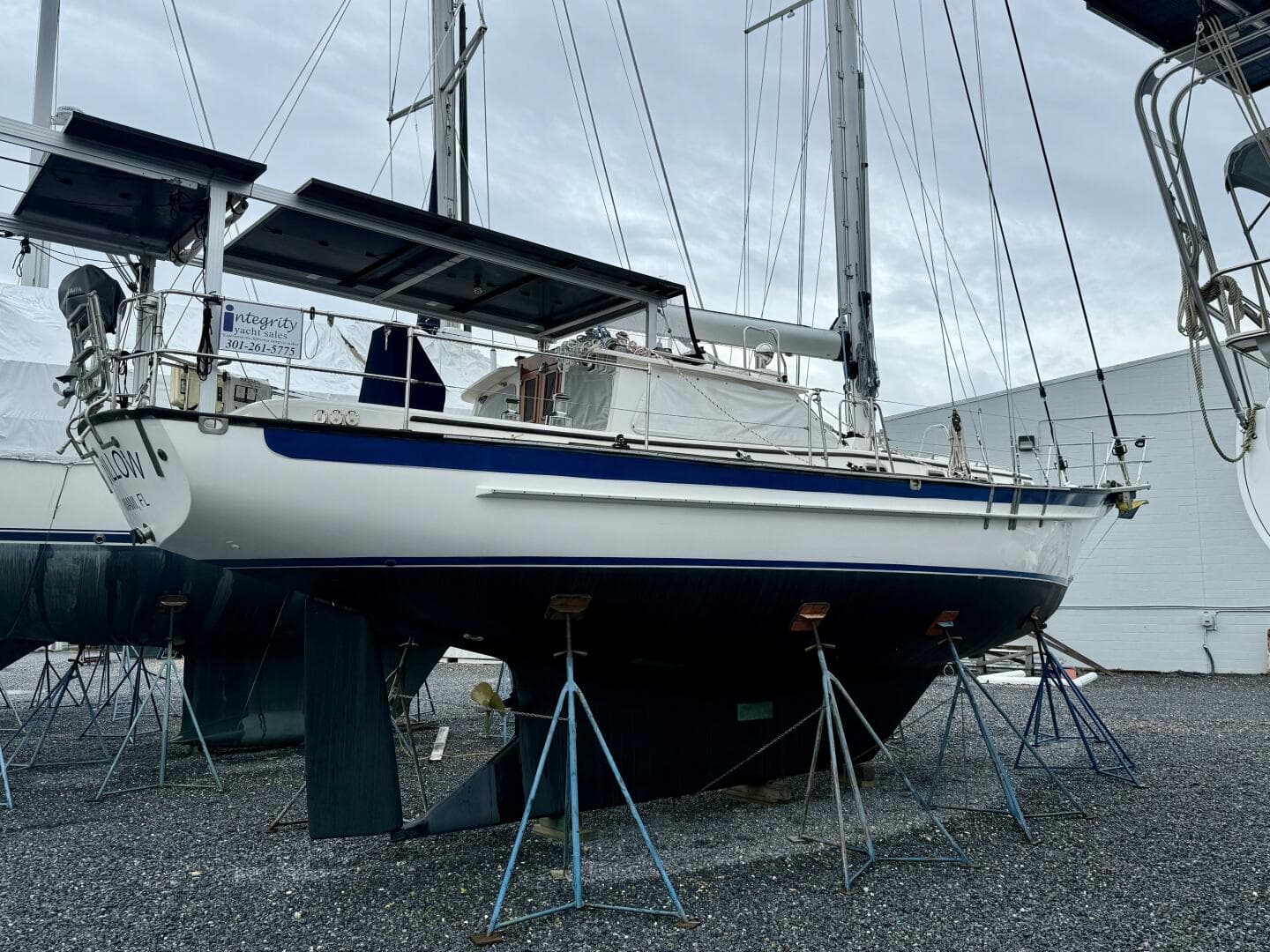 2005 Cabo Rico 42 Pilothouse