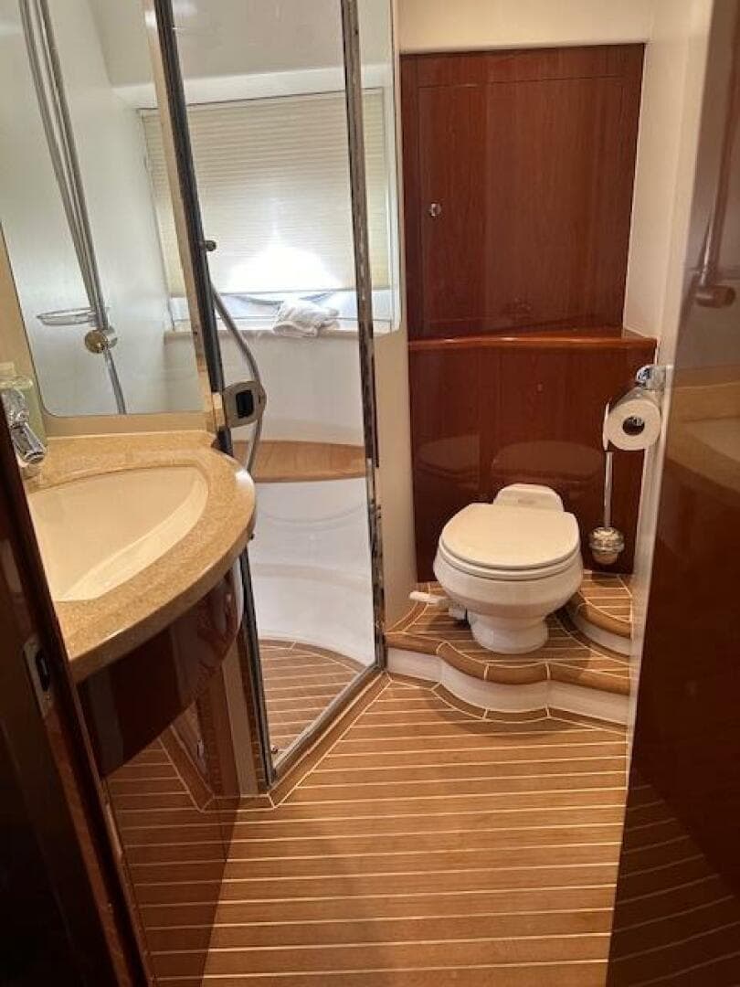 2006 Viking Princess 58V