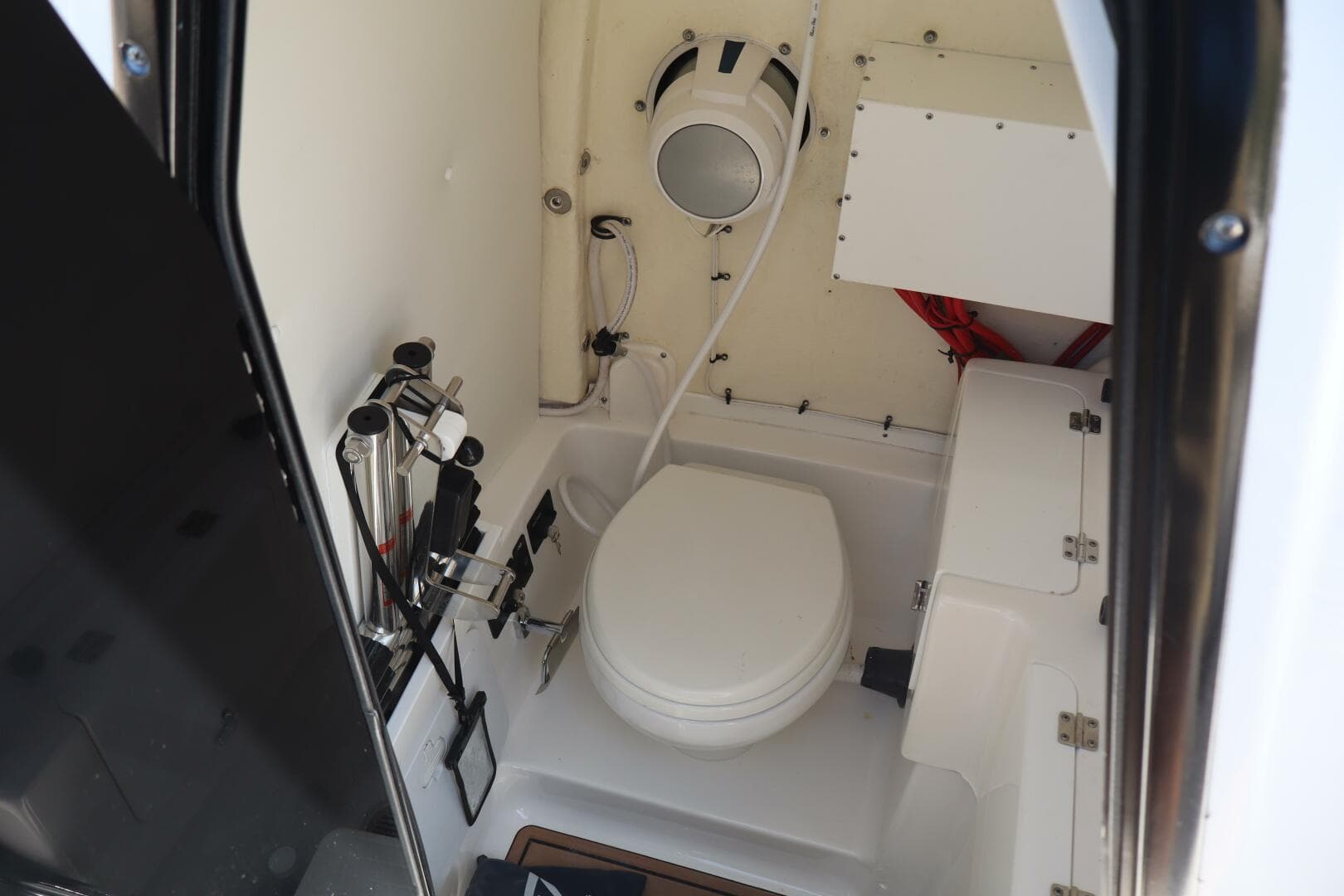 2022 Tidewater 272LXF