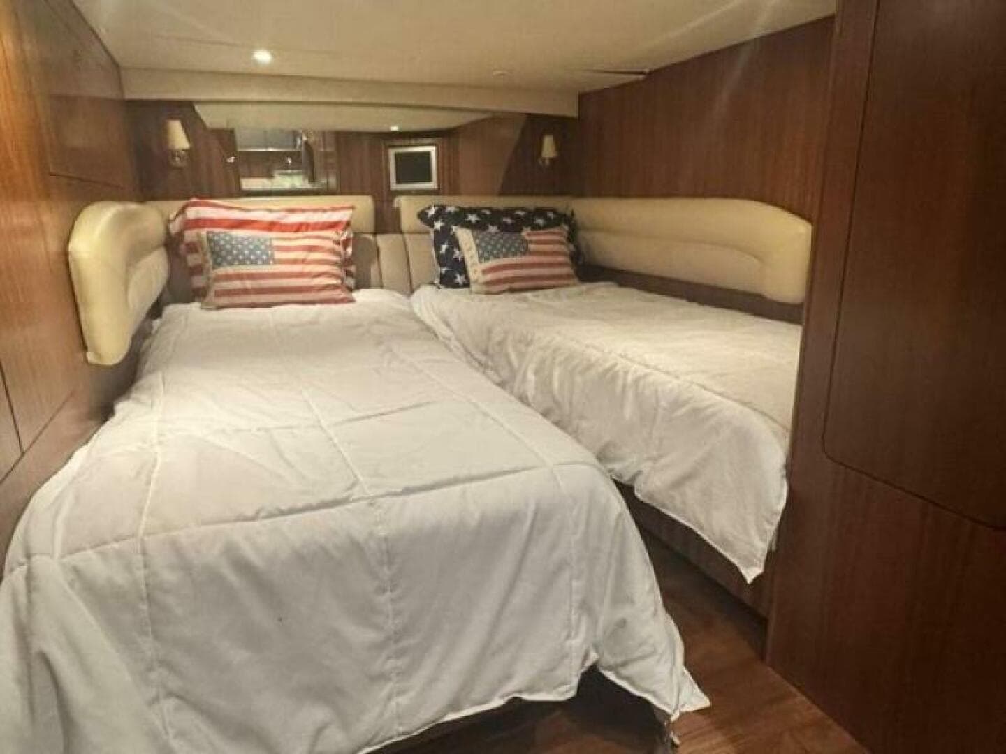 2006 Tiara Yachts 43 Sovran