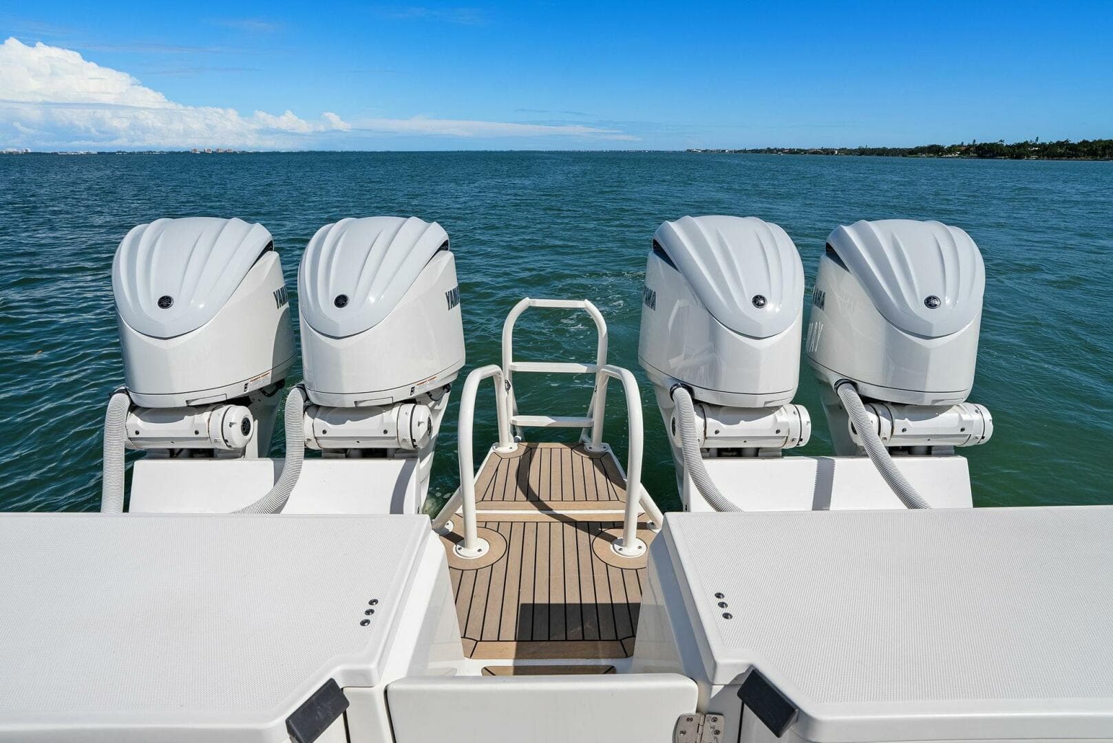 2022 World Cat 400 CC-X - Motors