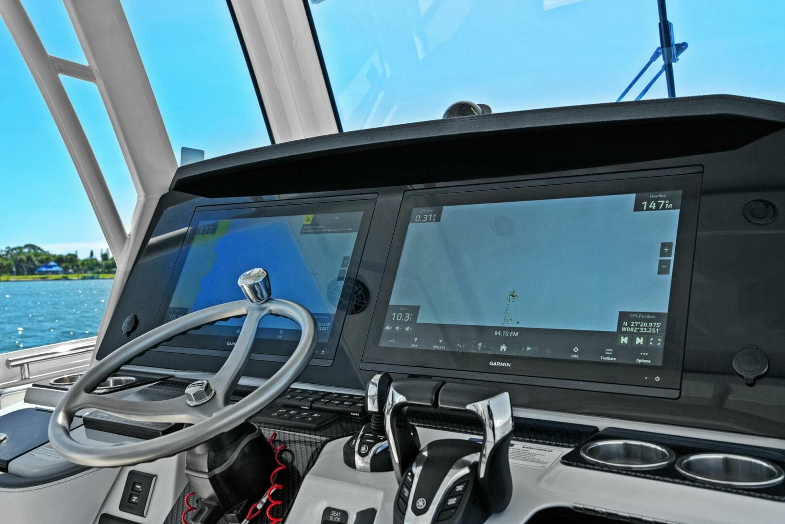 2022 World Cat 400 CC-X - Helm