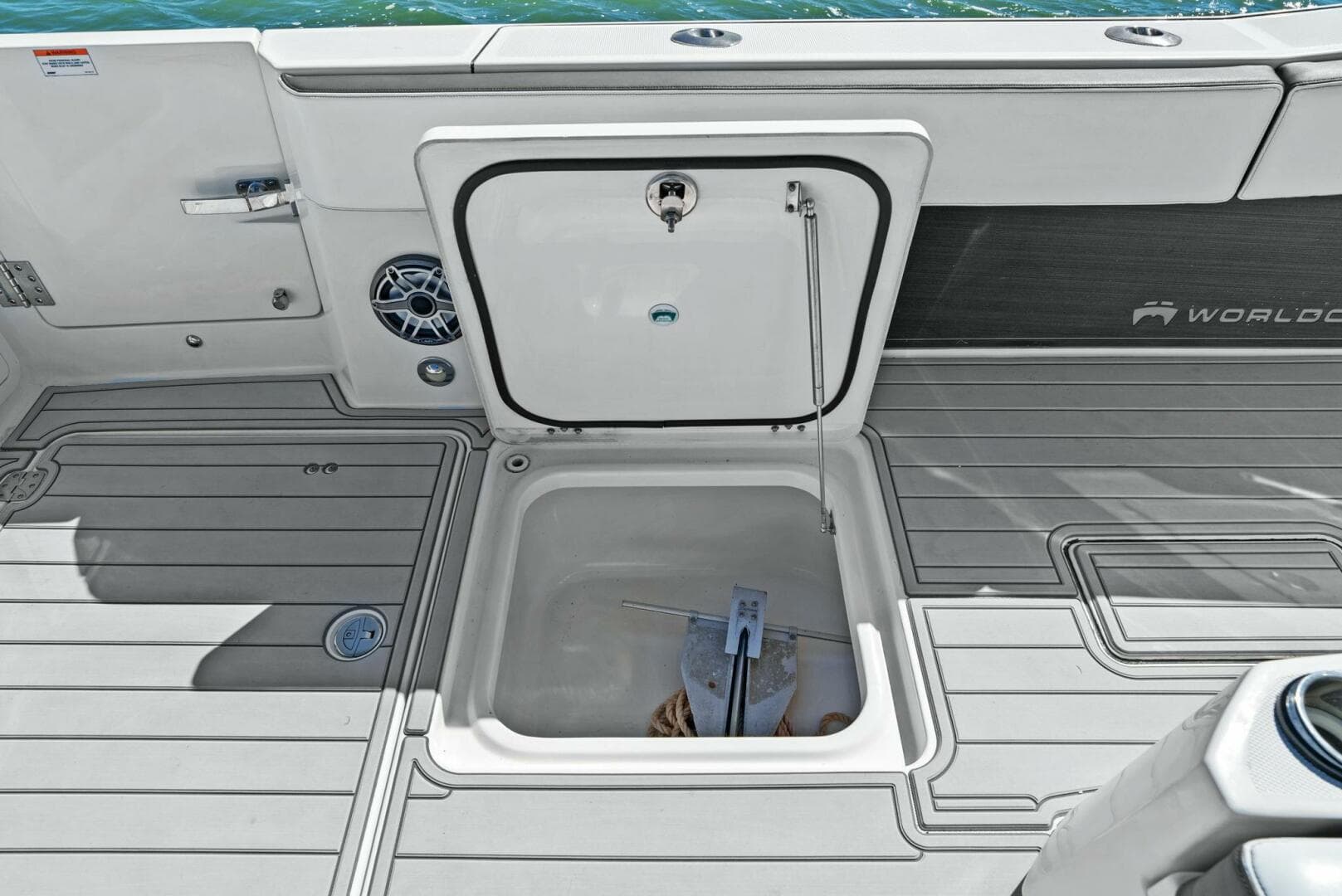 2022 World Cat 400 CC-X - Port Side Storage