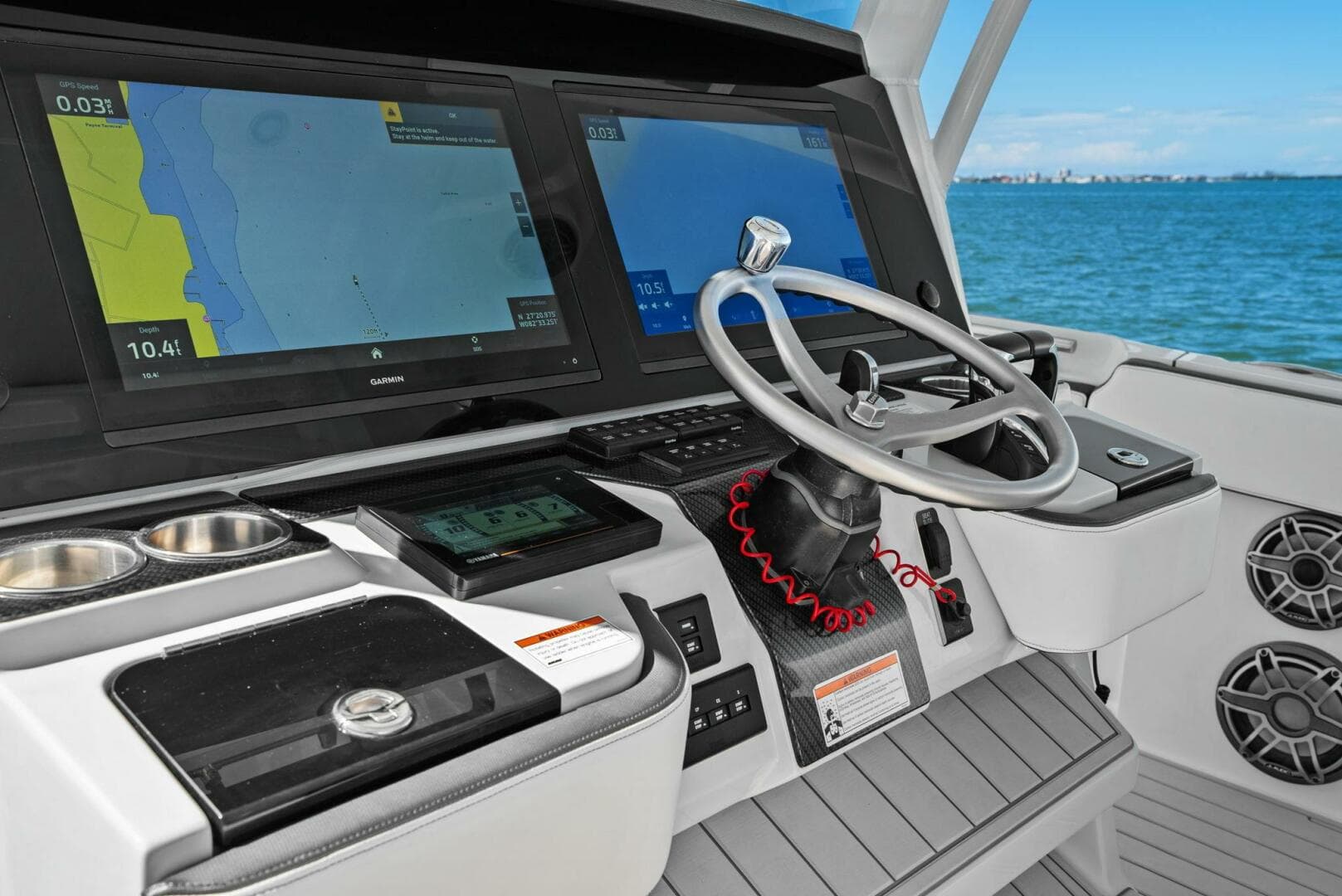 2022 World Cat 400 CC-X - Helm