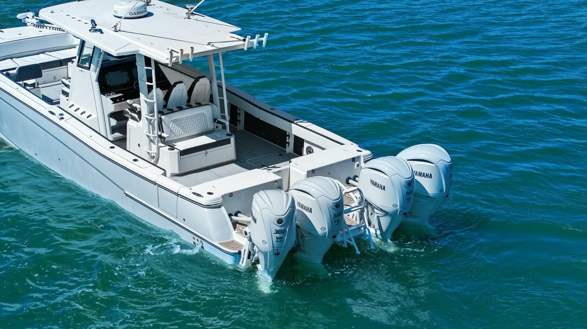 2022 World Cat 400 CC-X - Aerial Stern