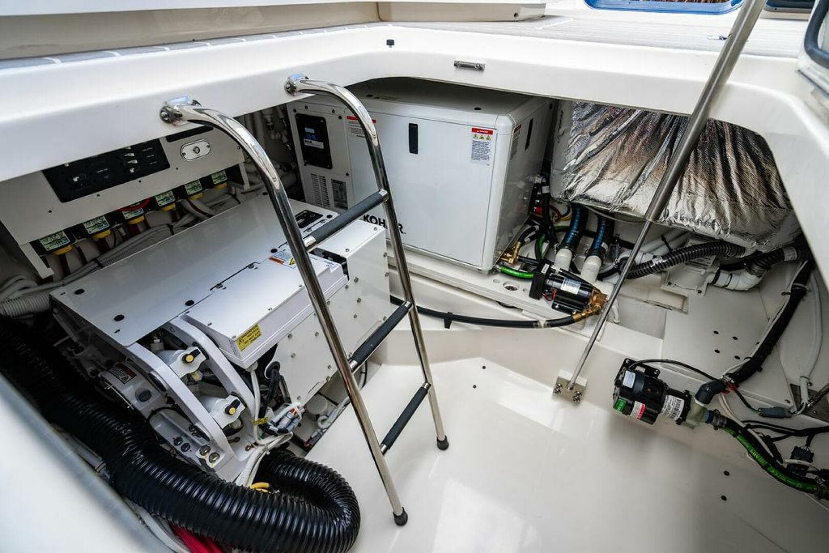 2025 Tiara Yachts 48 LS