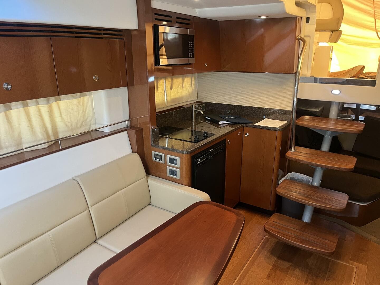 2014 Sea Ray 350 Sundancer