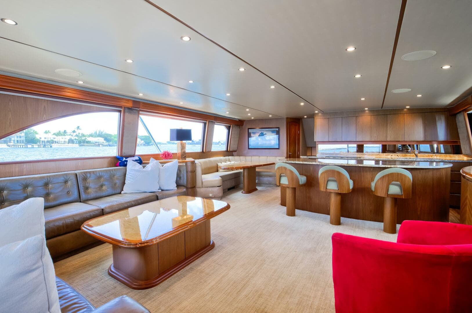 2010 Viking 82 Convertible