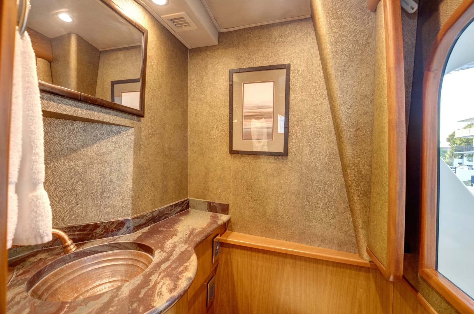 Viking 82 - Done Deal - Head