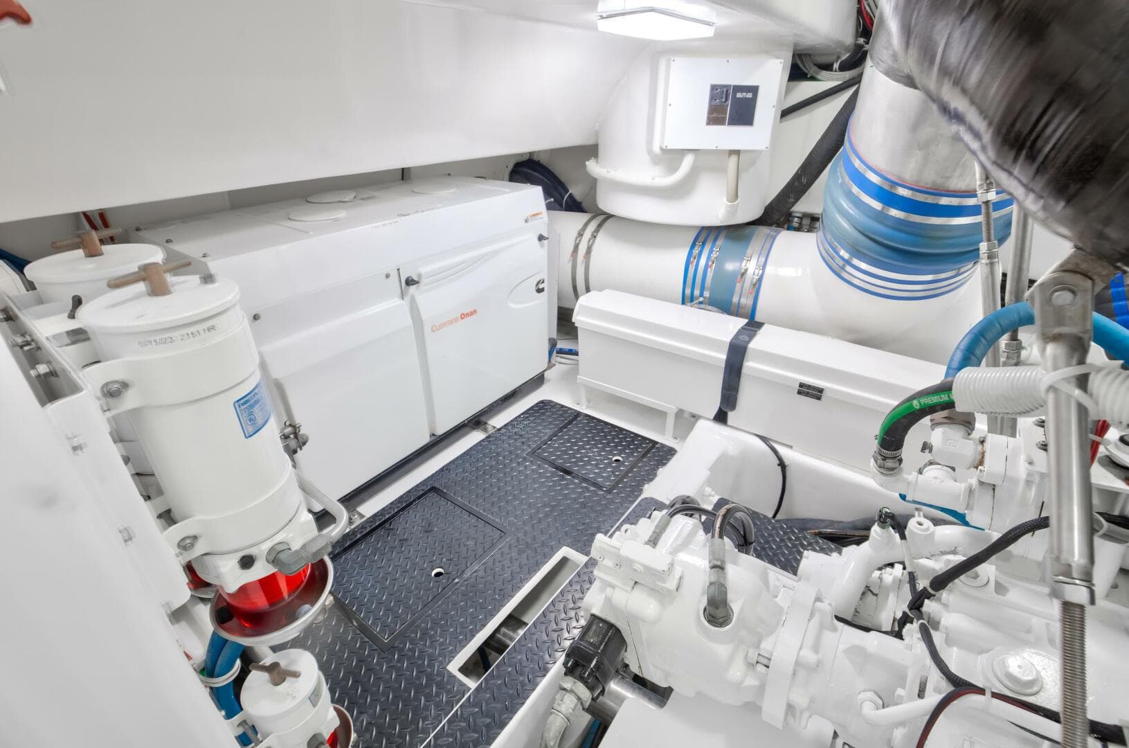 2010 Viking 82 Convertible