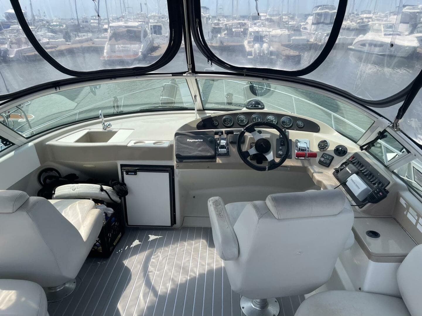 2006 Carver 36 Mariner