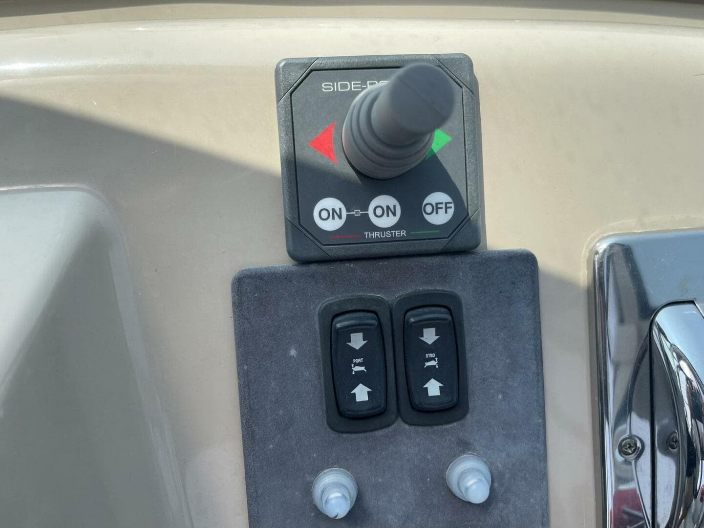 2006 Carver 36 Mariner