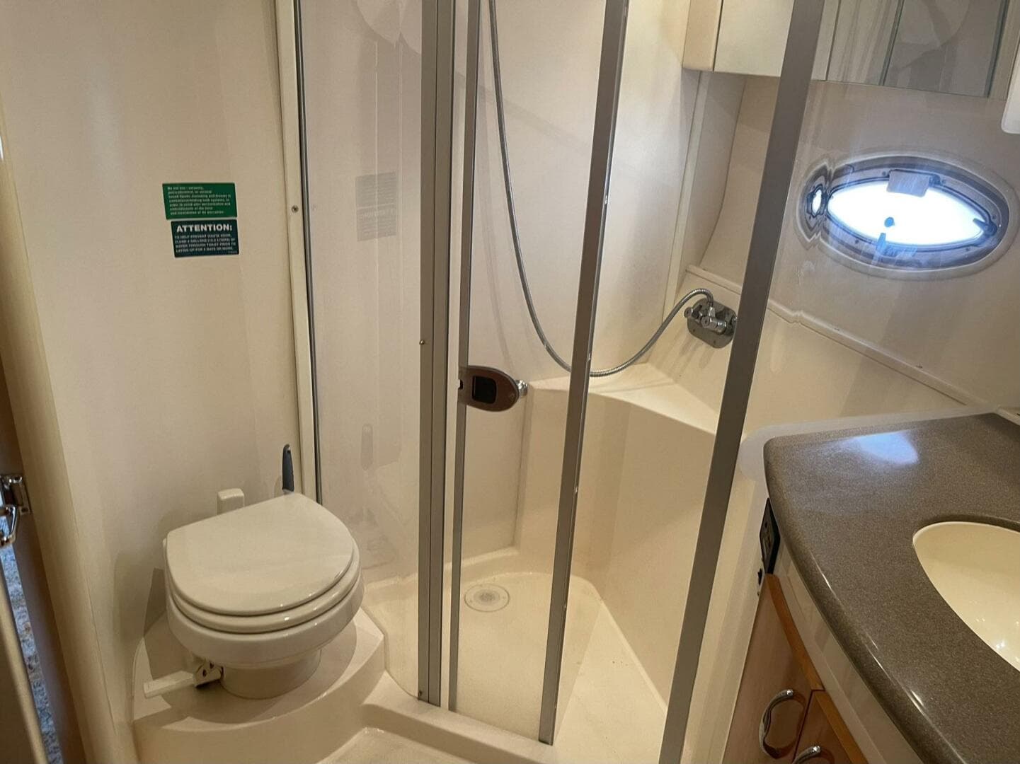 2006 Carver 36 Mariner