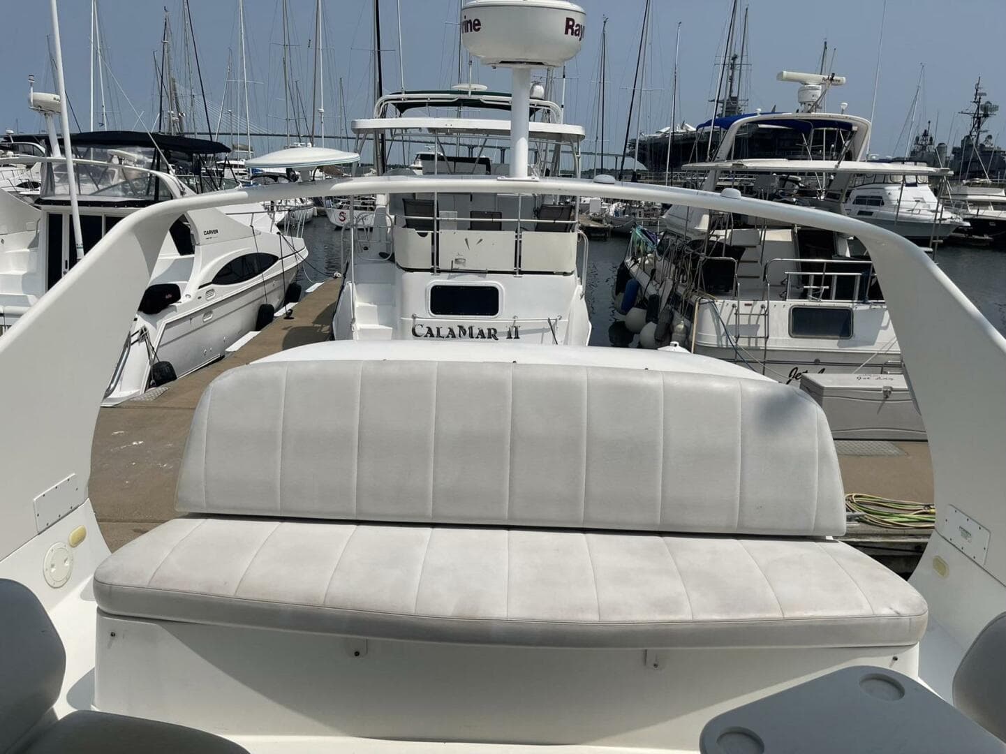 2006 Carver 36 Mariner