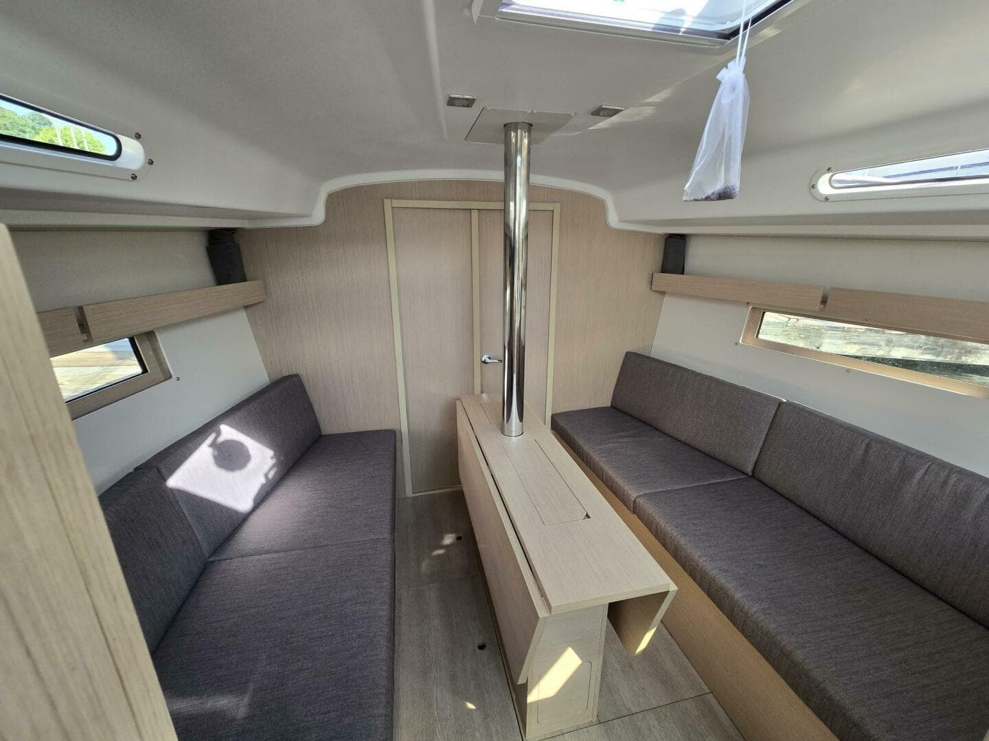 Salon Looking Forward